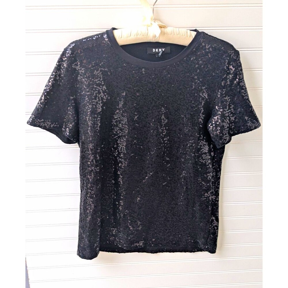 DKNY Black Sequined Tee Shirt NWOT Size Medium Short Sleeved Glam